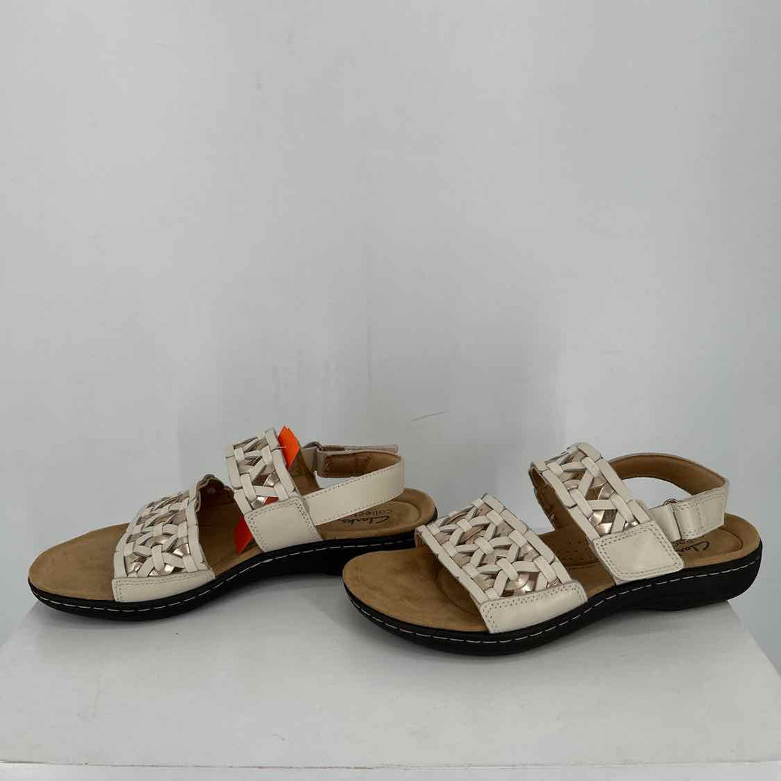 Clarks Women Size 8 Cream & Gold Sandals
