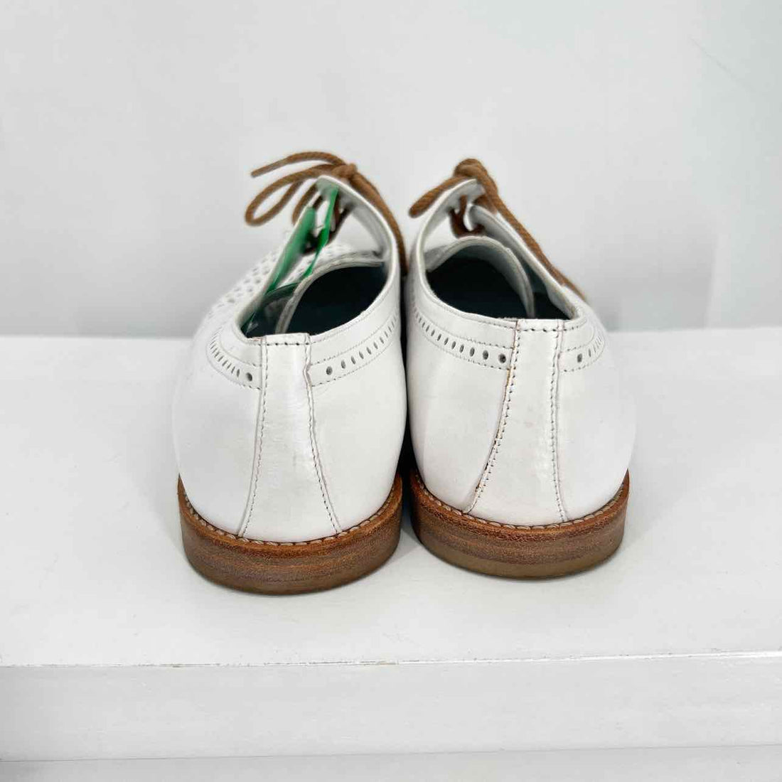 Manolo Blahnik Women Size 39.5 White Pre Owned Leather LUXURY
