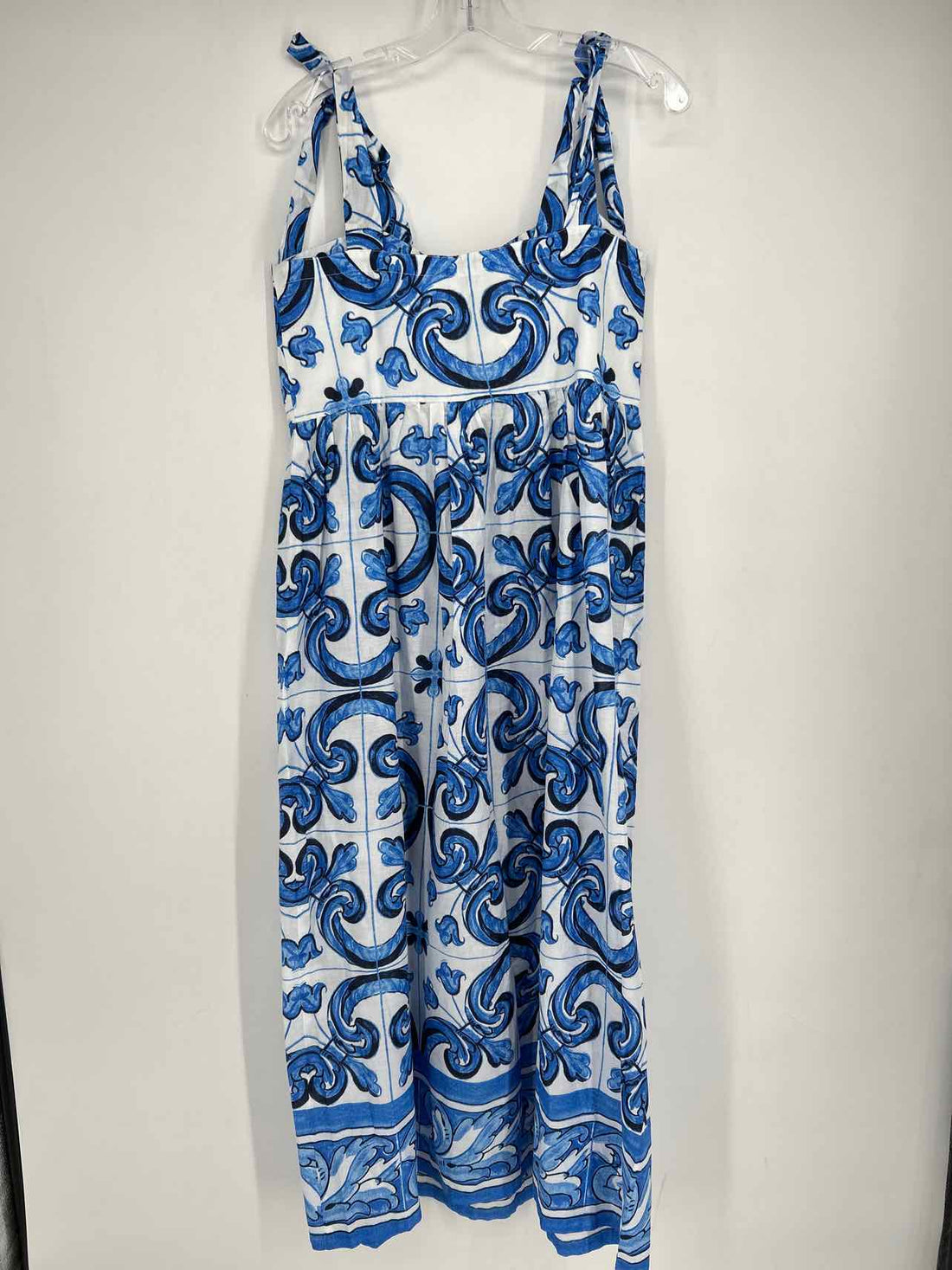 Tuckernuck Size M White & Blue Print Maxi