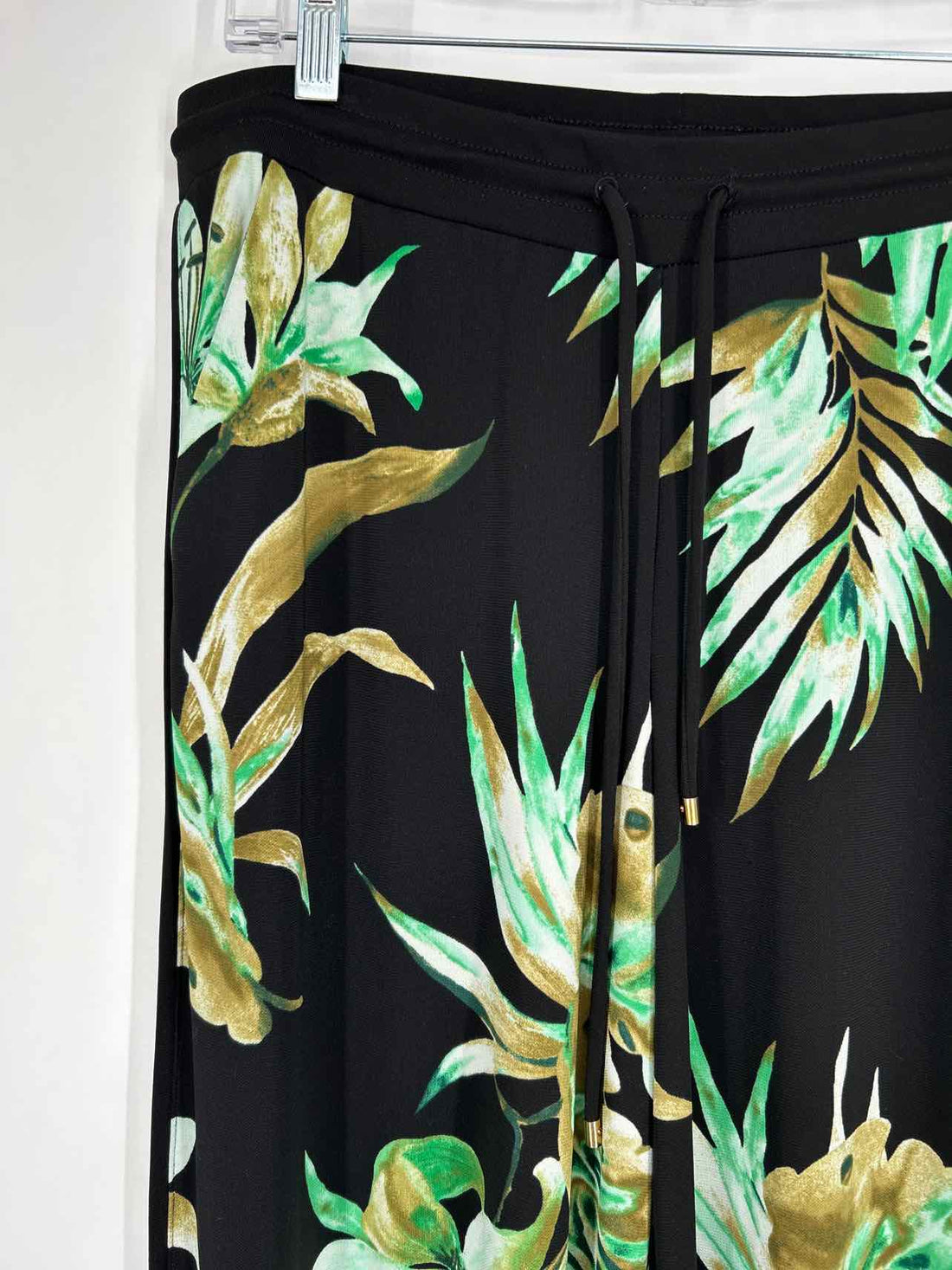 Lauren Ralph Lauren Size M Black & Green Floral Pants