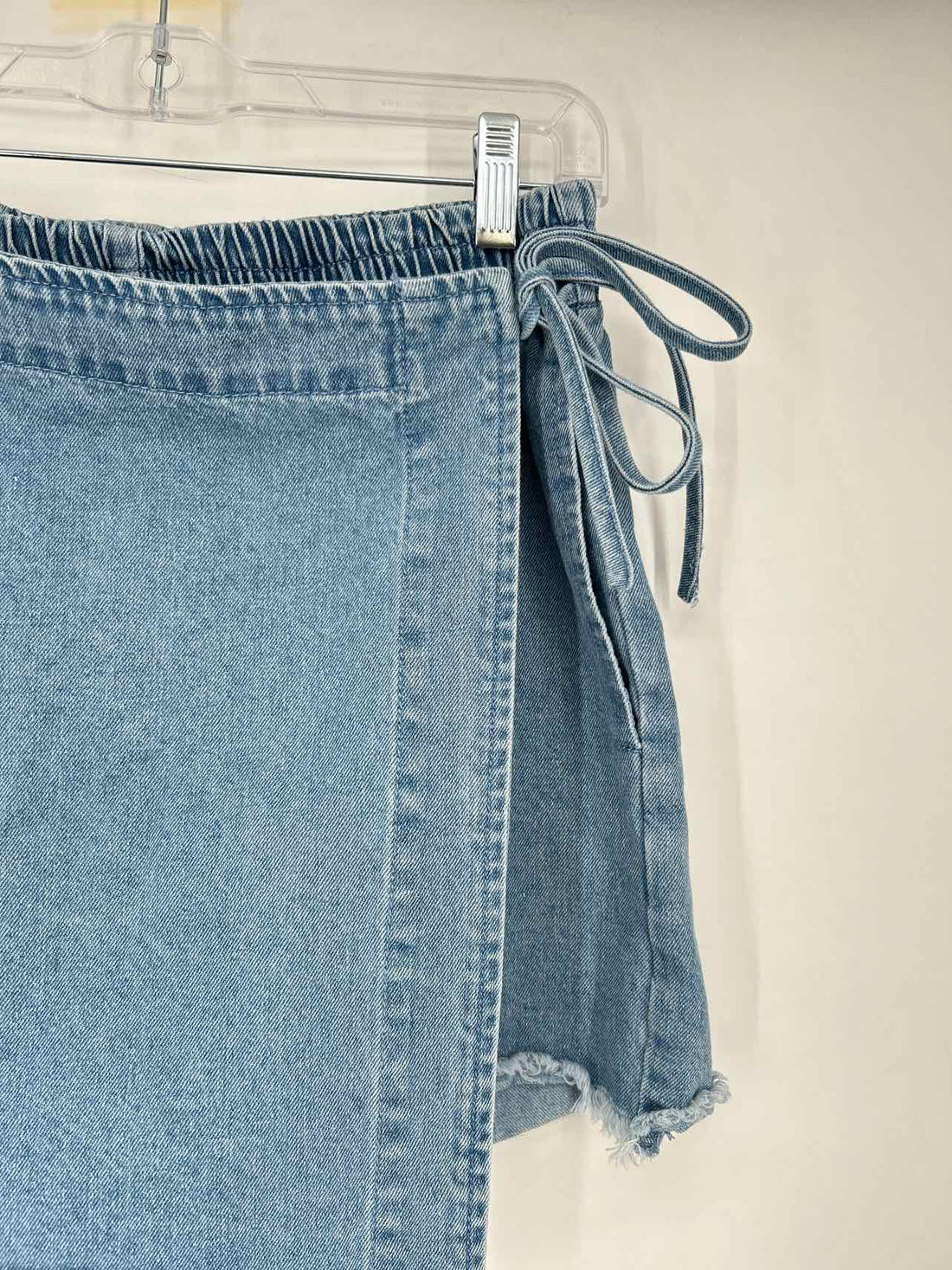 Entro Size M Denim Skort