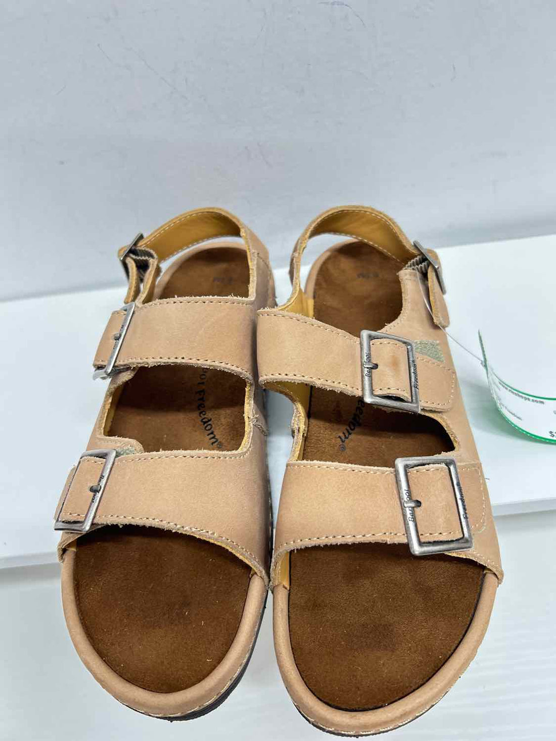 Barefoot Freedom Women Size 6.5 Tan Sandals