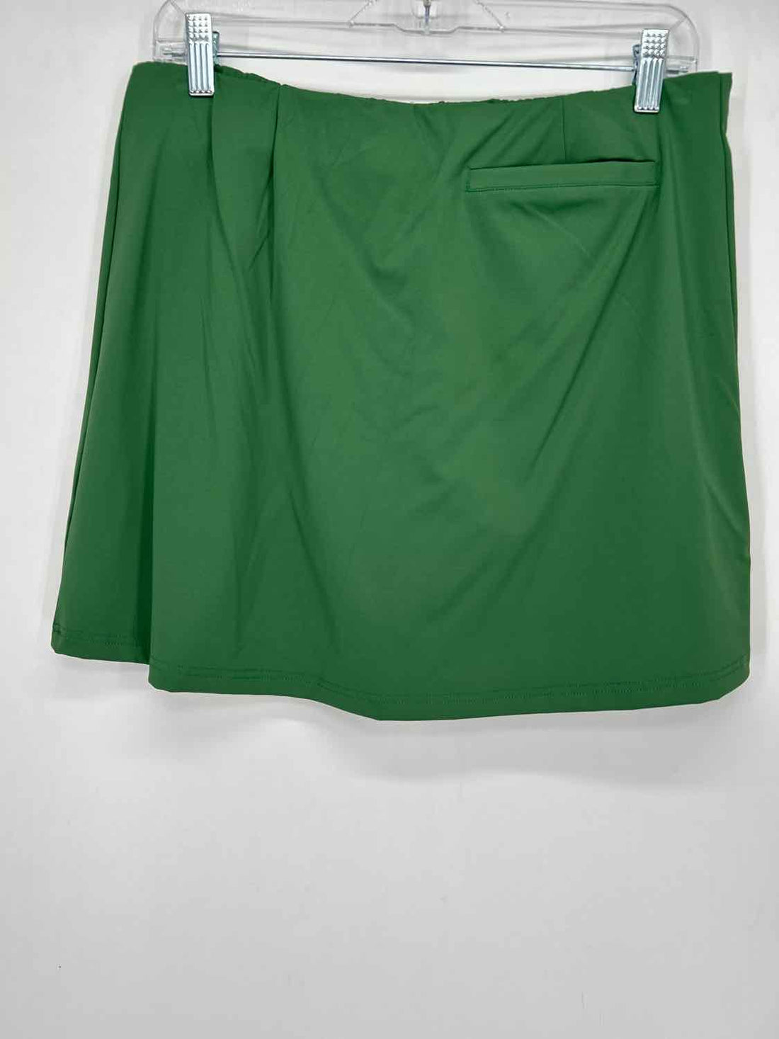 Smith & Quinn Size L Green NWT Active Skorts