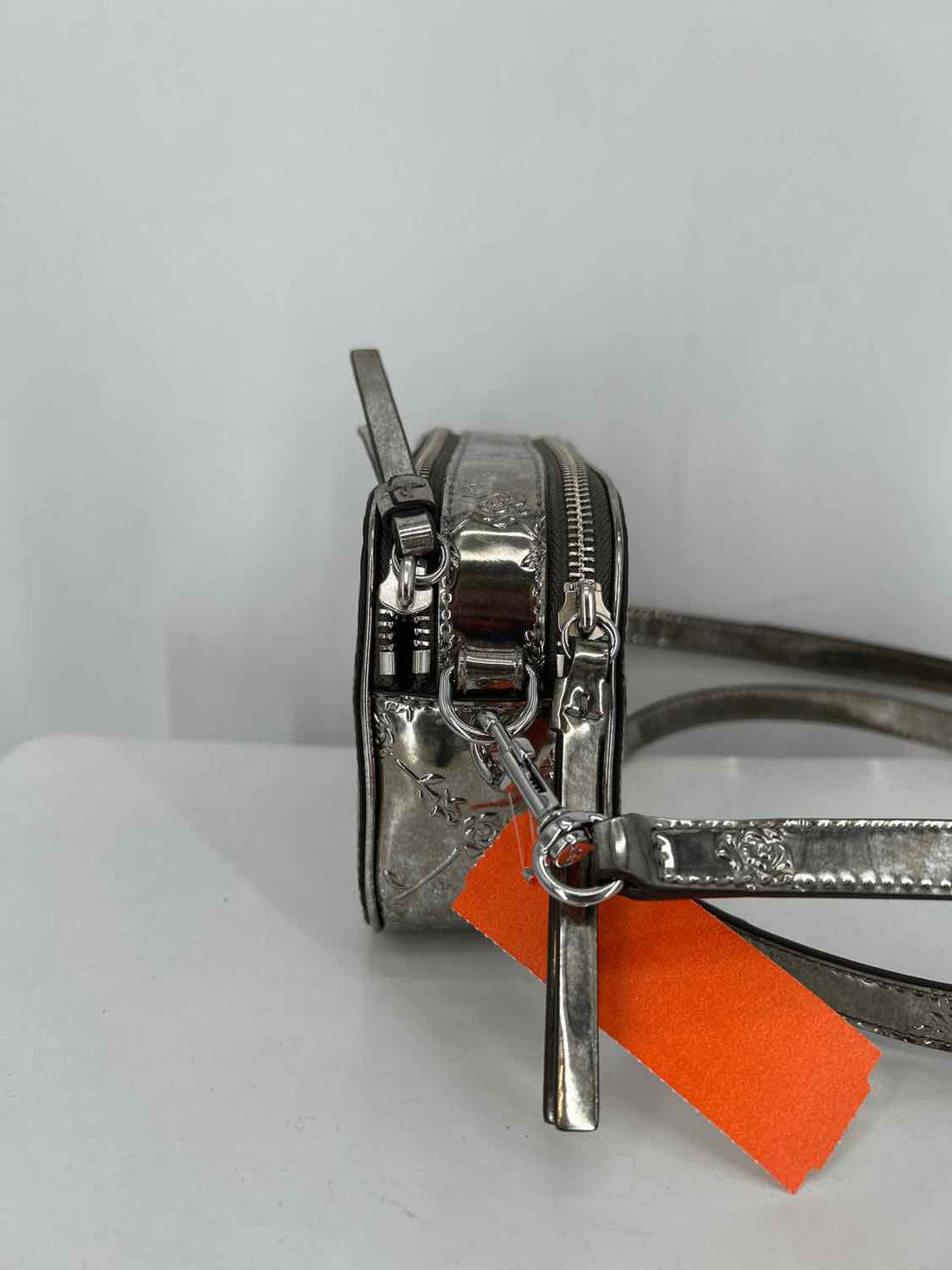 Tory Burch Mini Miller Silver Leather Pre Owned Crossbody