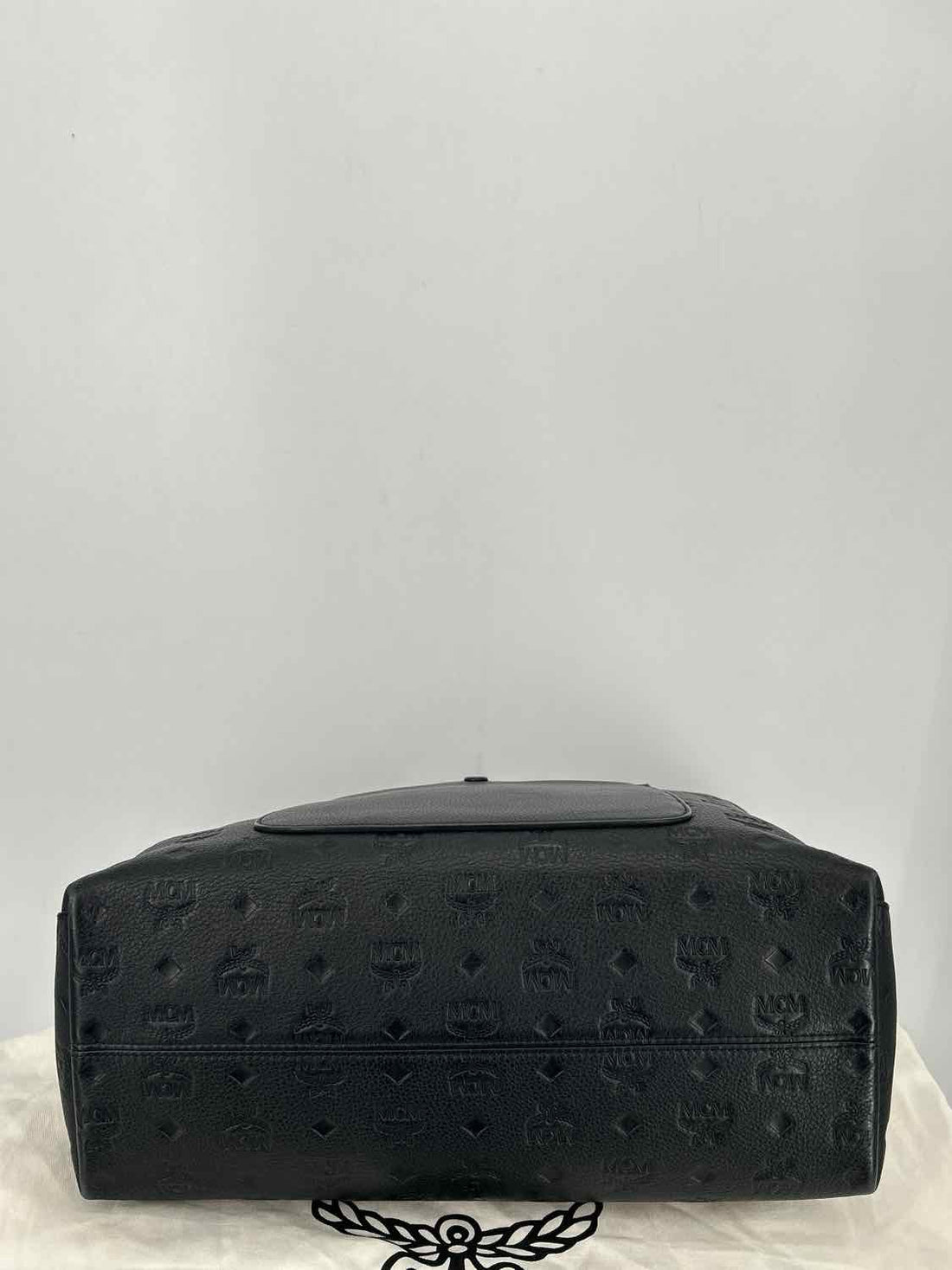 MCM Black Leather Pre Owned LUXURY