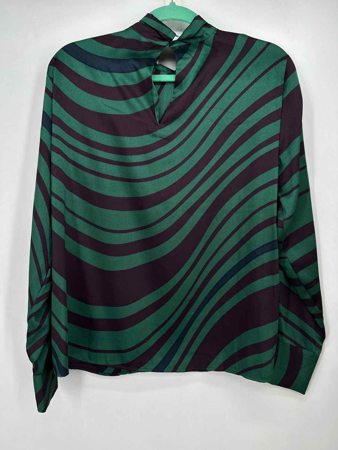 MNG Size 8 Green Print NWT Long Sleeve