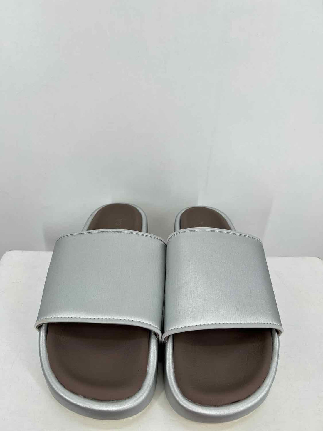 Adidas Women Size 10 Silver Slides