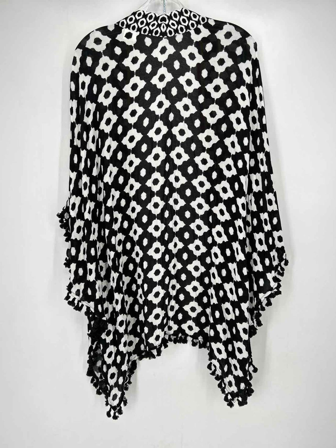 Trina Turk Size OS Oynx Ikat Coverup