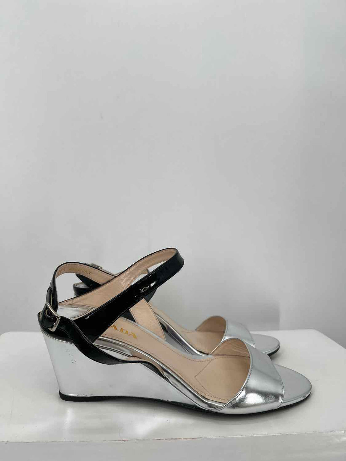 Prada Women Size 39.5 Silver Genuine Leather LUXURY
