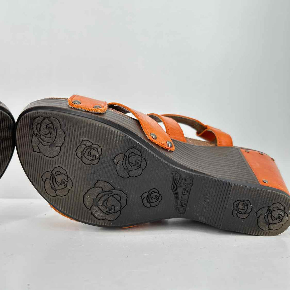 Dansko Women Size 39 (8.5-9) Rust Wedges