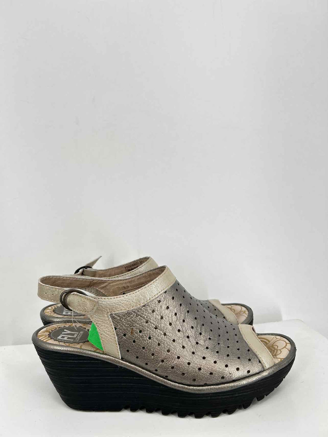 Fly london Women Size 39 (8.5-9) Gunmetal Wedges