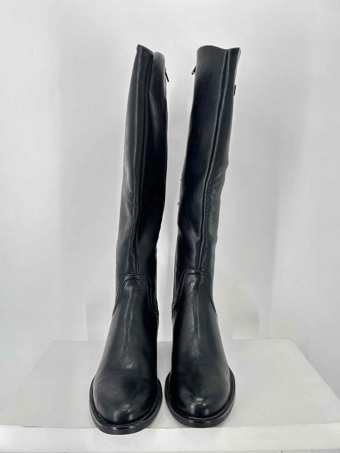 Baretraps Women Size 8 Black Like New Knee-High Boot