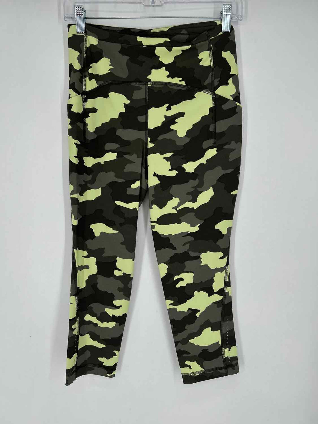 Lululemon Size 6 Camo Active Leggings