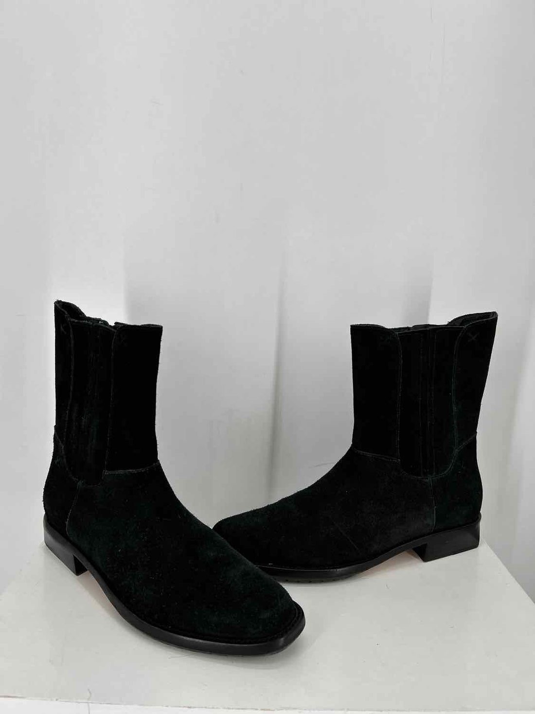 Cole Haan Women Size 7 Black Suede Mid Calf Boot
