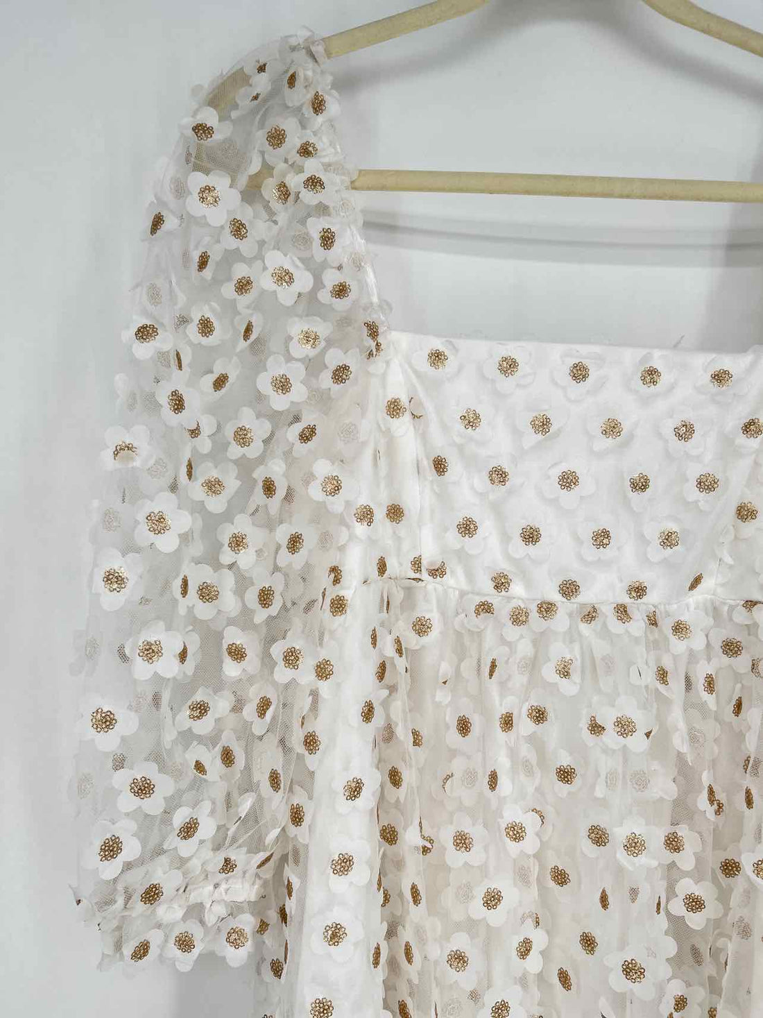 Storia Size L White Floral Applique Long Sleeve Dress
