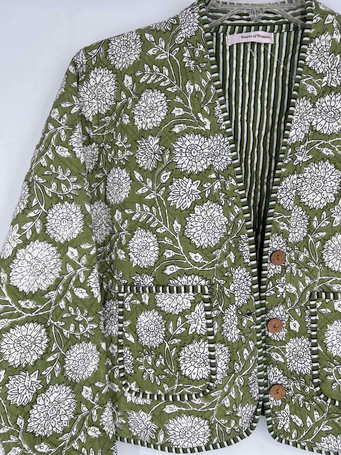 Temple of Treasures Size M Green & White Print Quilted Jacket