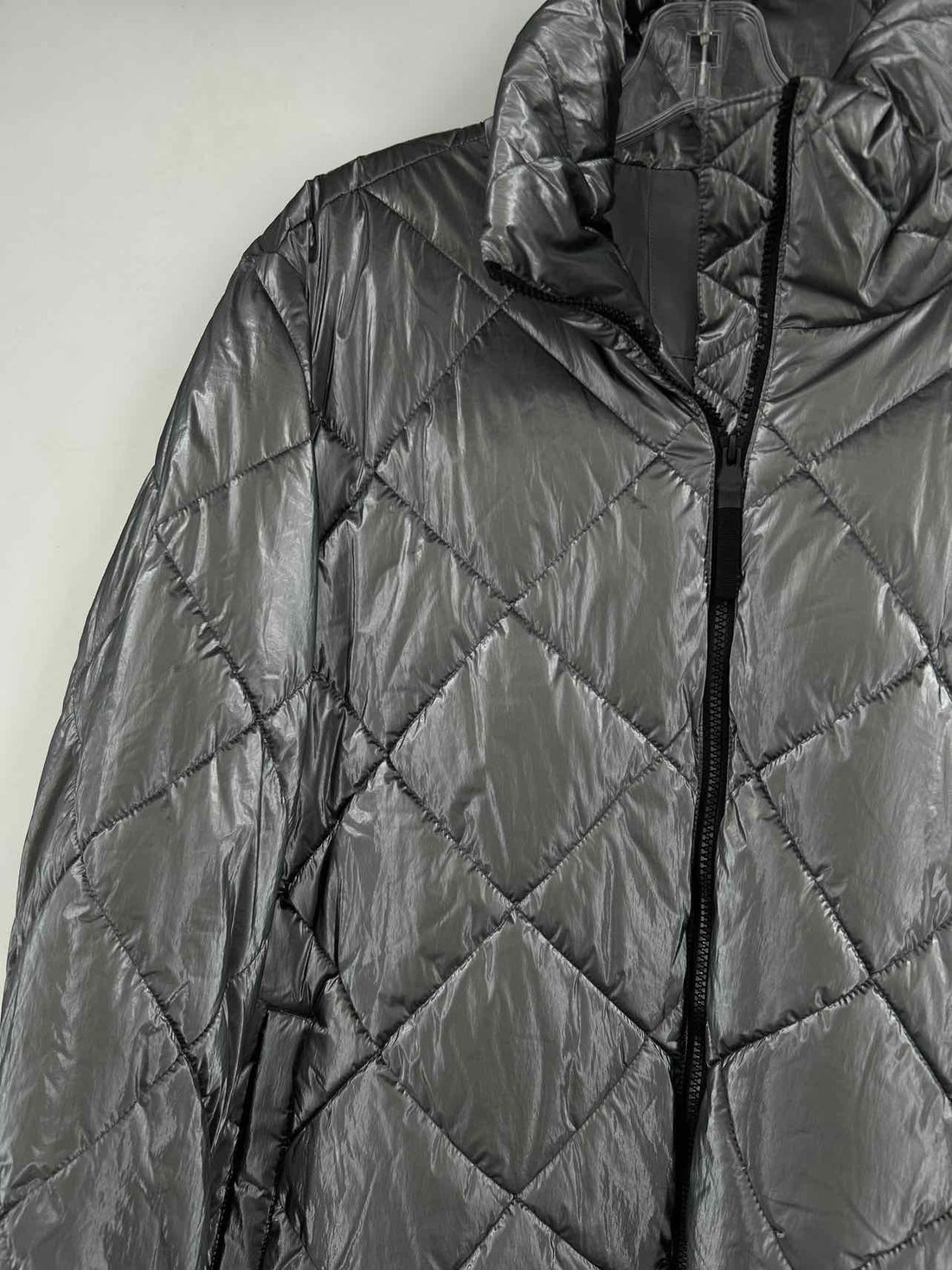 Lou & Grey Size XL Silver Puffer Jacket