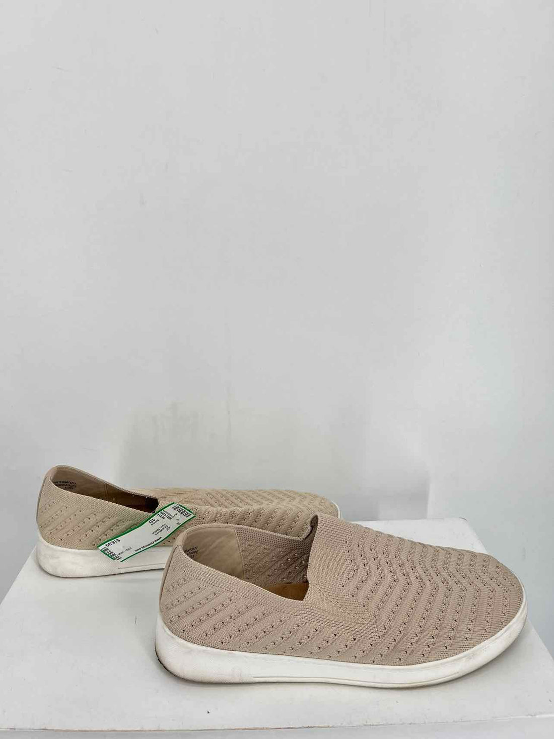 Soma Women Size 10 Tan Nylon Sneakers