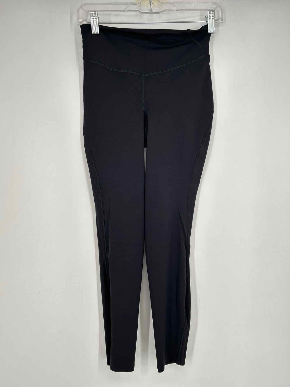 Lululemon Size 6 Black Cropped Active Leggings a