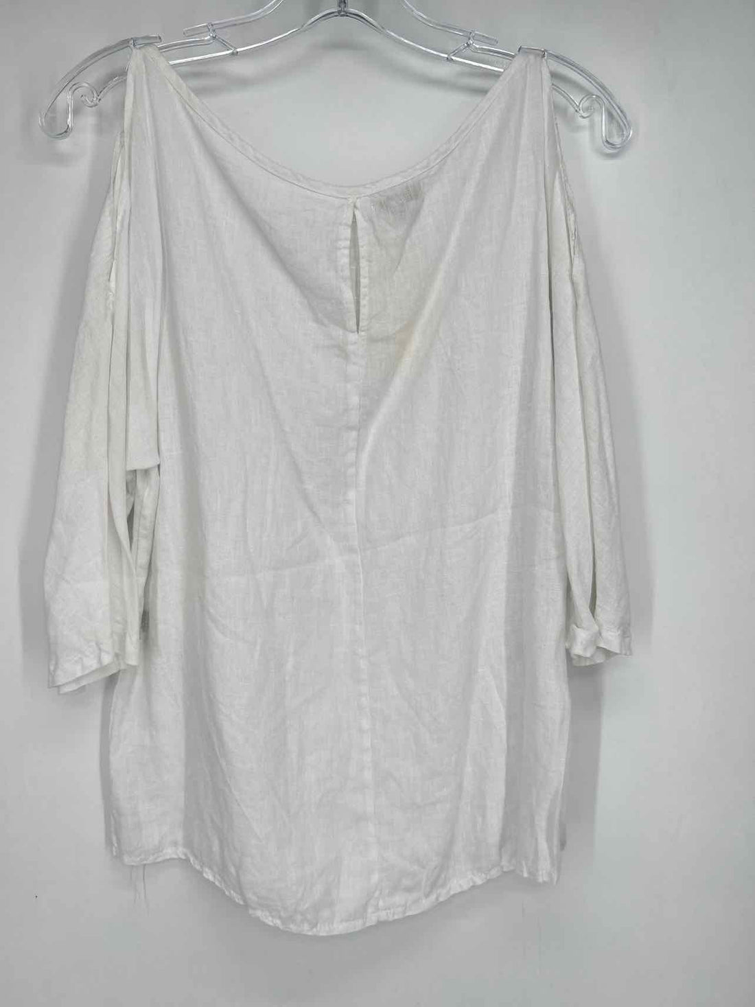 Lina Tomei Size M White Long Sleeve