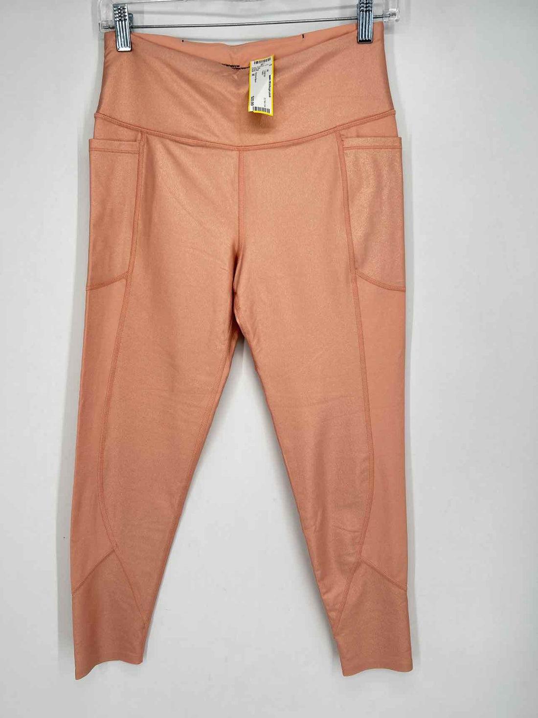 Victoria Sport Size M Peach Leggings