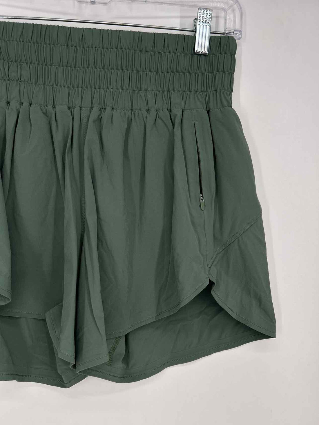 Outdoor Voices Size M Olive Active Shorts