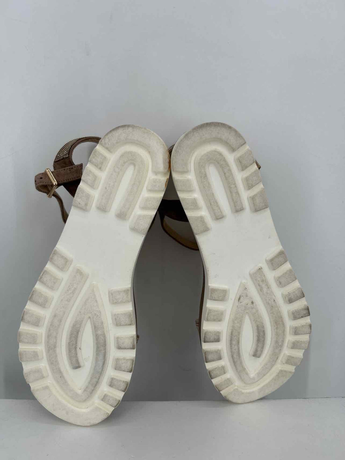 Vaneli Women Size 9 Tan Suede Wedges