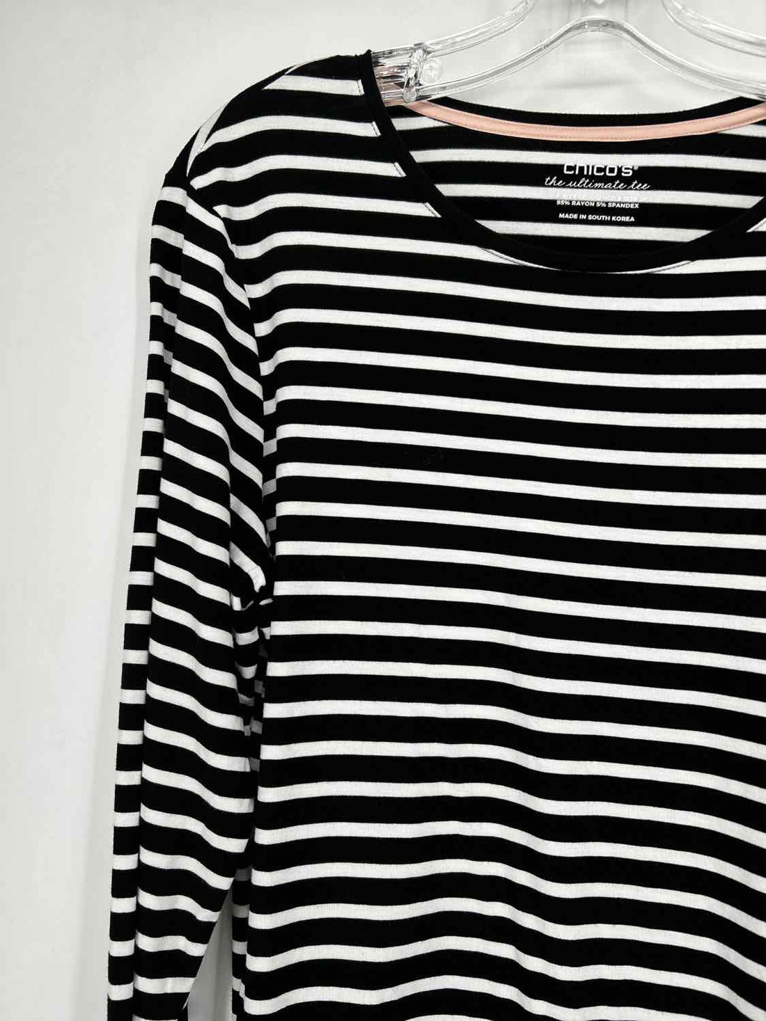 Chicos Size 2 (12) Black & White Striped Long Sleeve