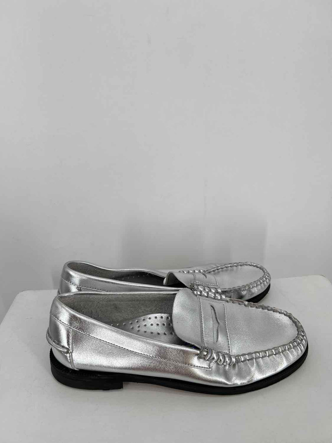 Sebago Women Size 8.5 Silver Loafers
