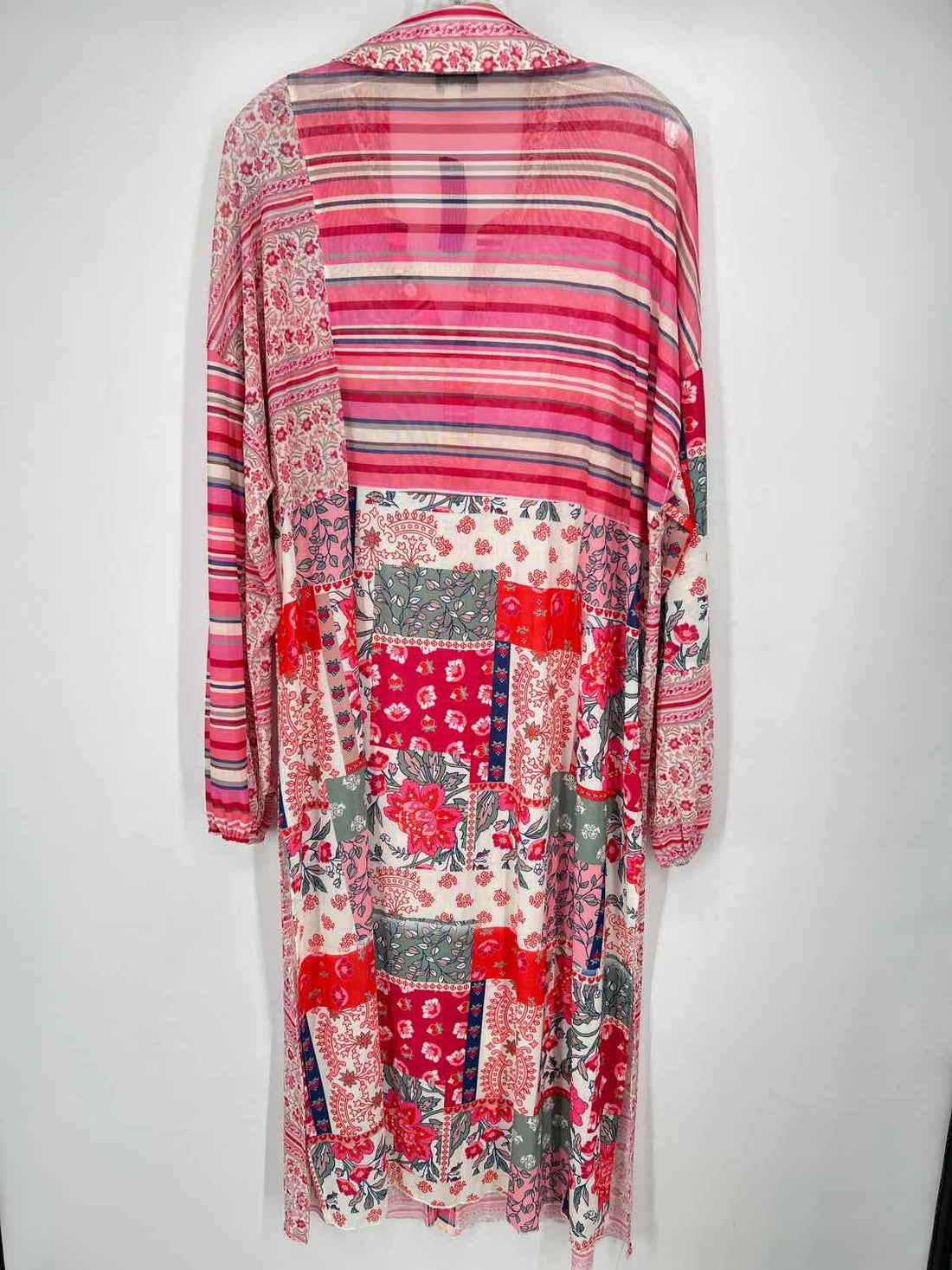 Davi & Dani Size M Pink Floral Mesh Long Sleeve Dress