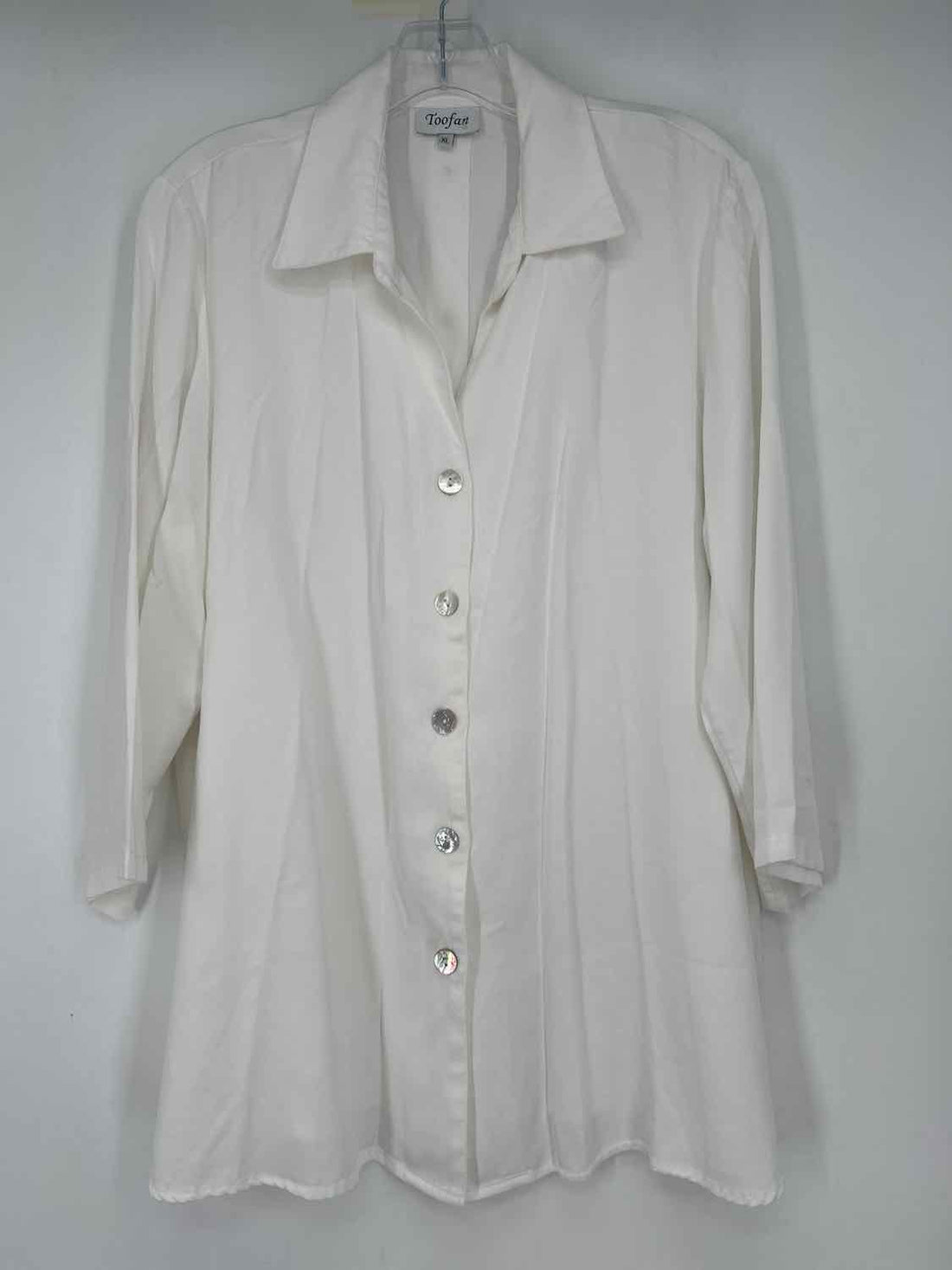 Too Fan Size XL White Long Sleeve