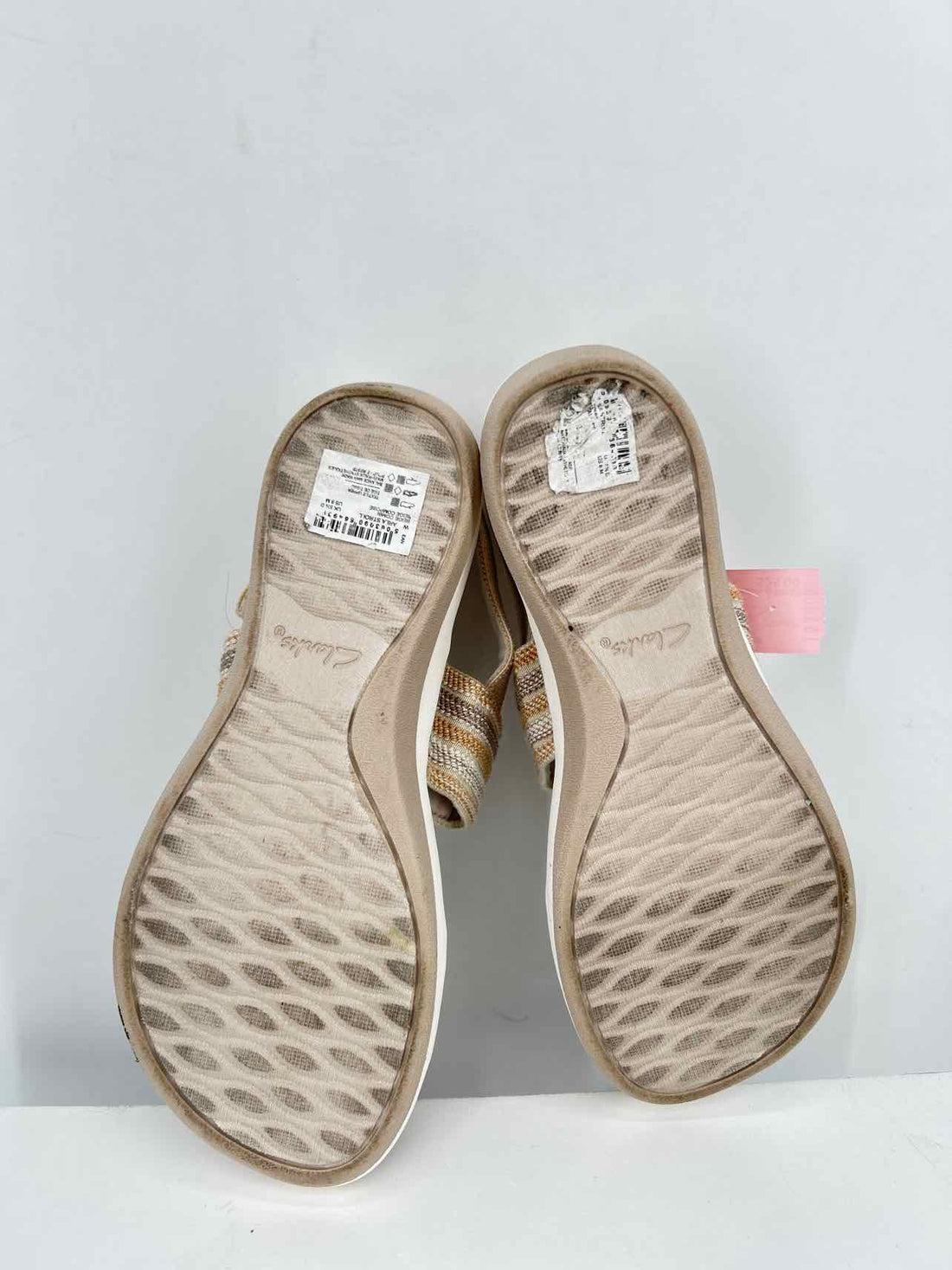 Clarks Women Size 8 Beige striped Sandals