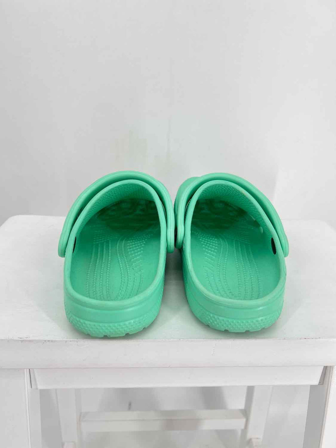 Crocs Women Size 8 Mint Green Clogs