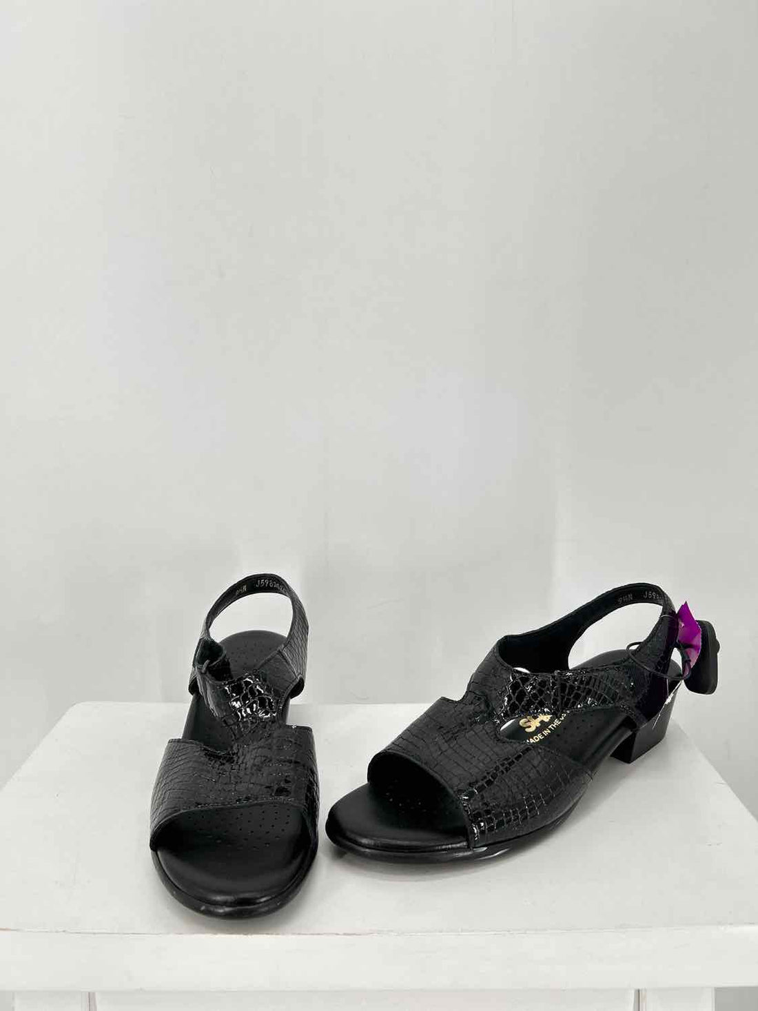 SAS Women Size 9.5 Black Sandals