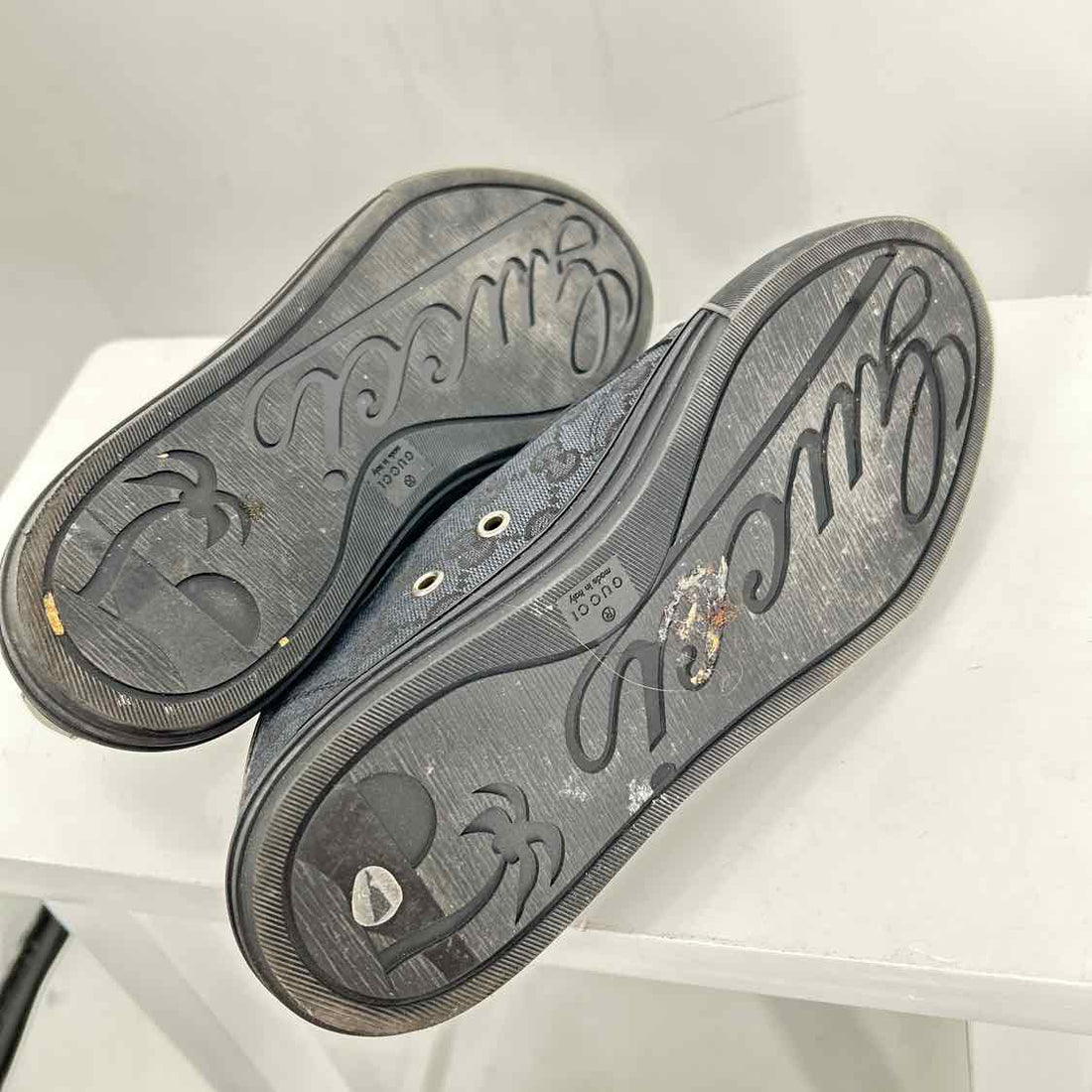 Gucci GG Women Size 37 Black Pre Owned Canvas & Leather LUXURY