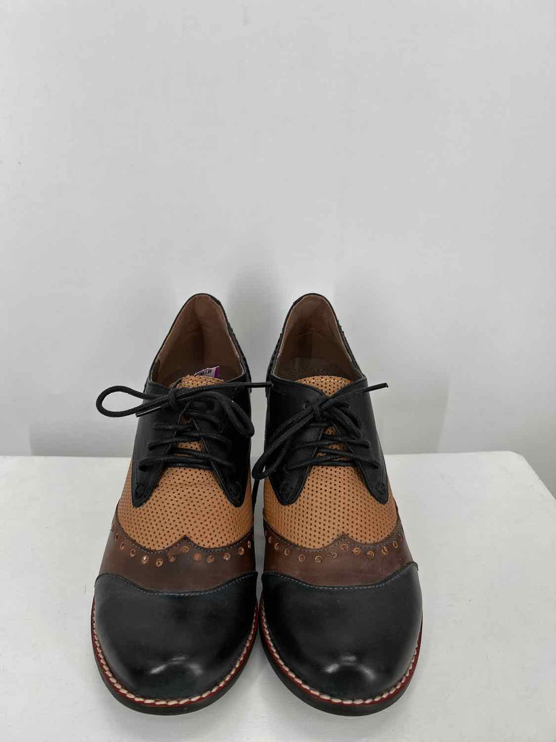 L'artiste Women Size 39 (8.5-9) Black Colorblock Heels