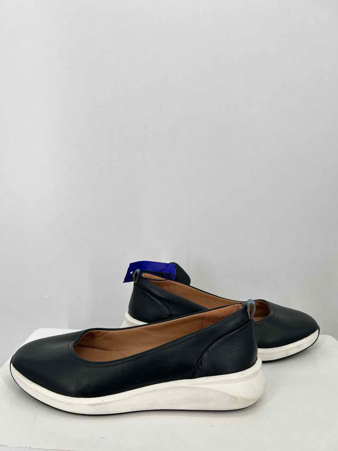 Clarks Un Rio Wedge Women Size 7 Black & White Loafers