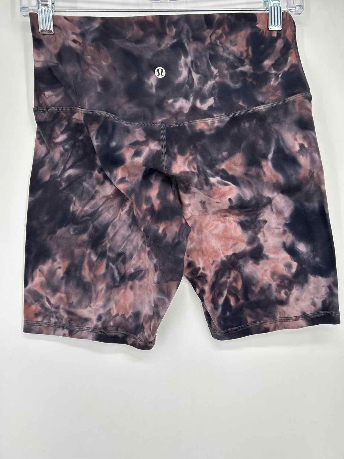 Lululemon Size 8 Black & Rust Print Active Shorts