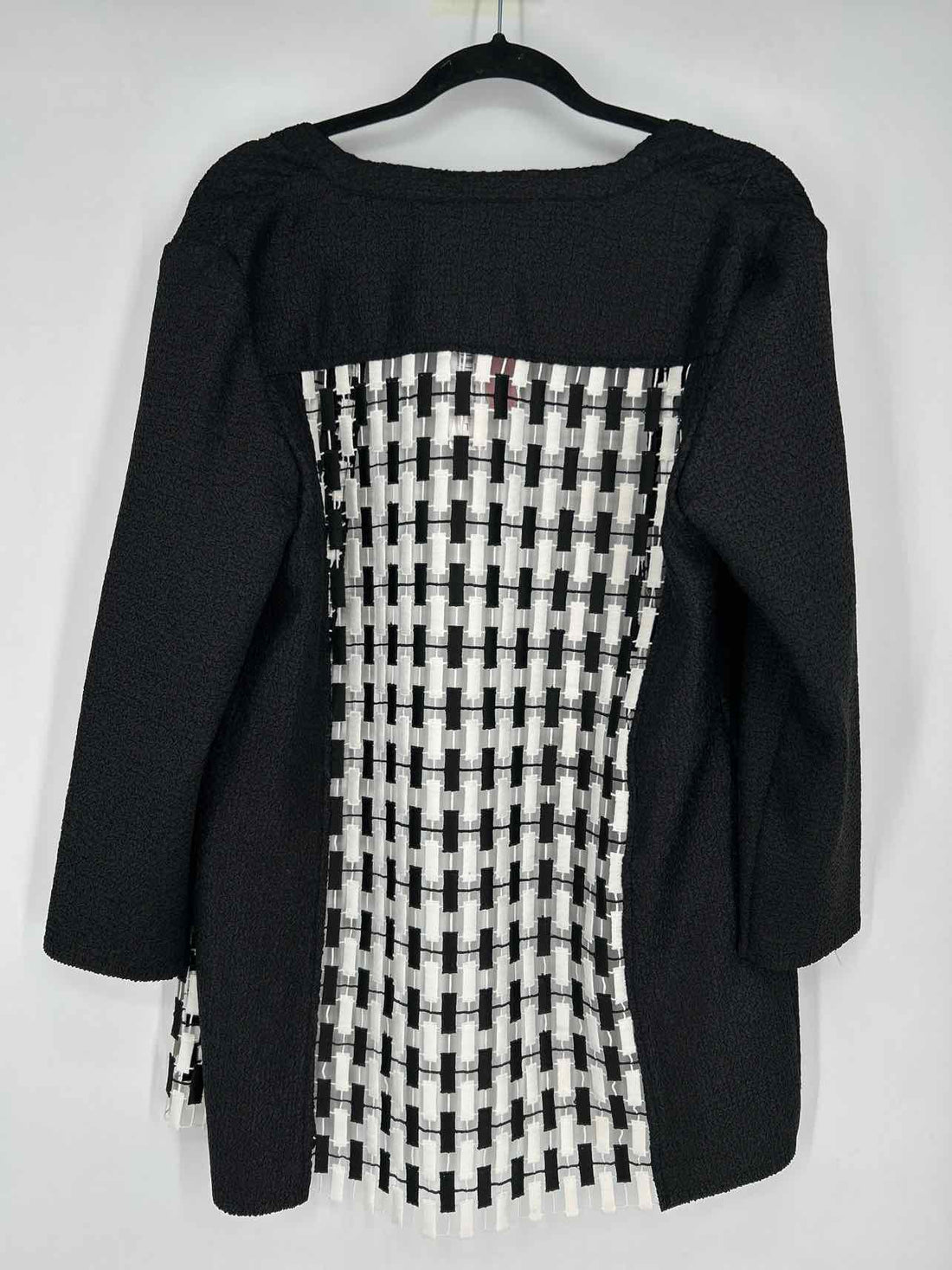 Chicos Size 1 (M) Black & White NWT Cardigan