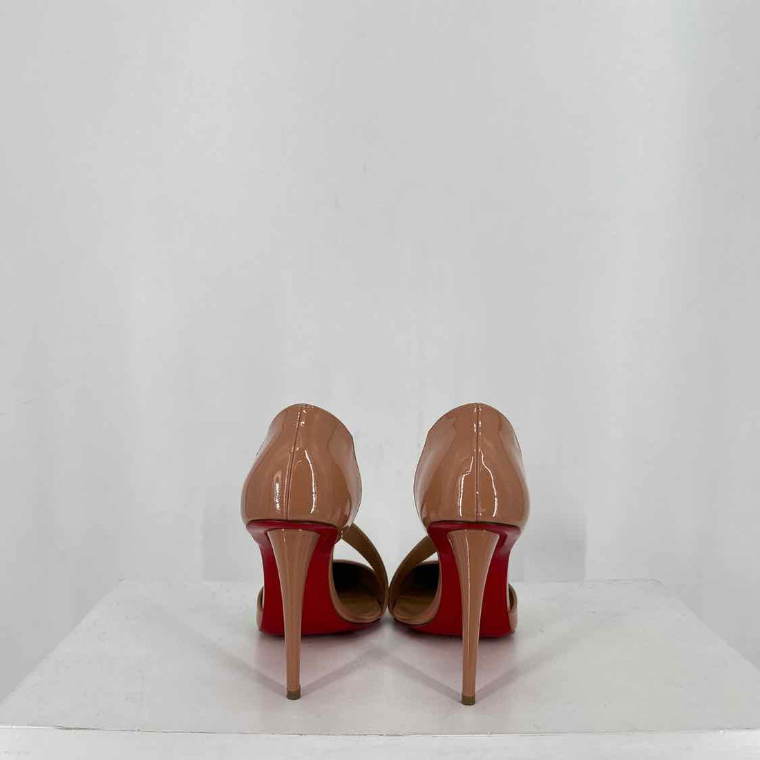 Christian Louboutin D'Orsay Pumps Women Size 38 Nude Patent Leather LUXURY