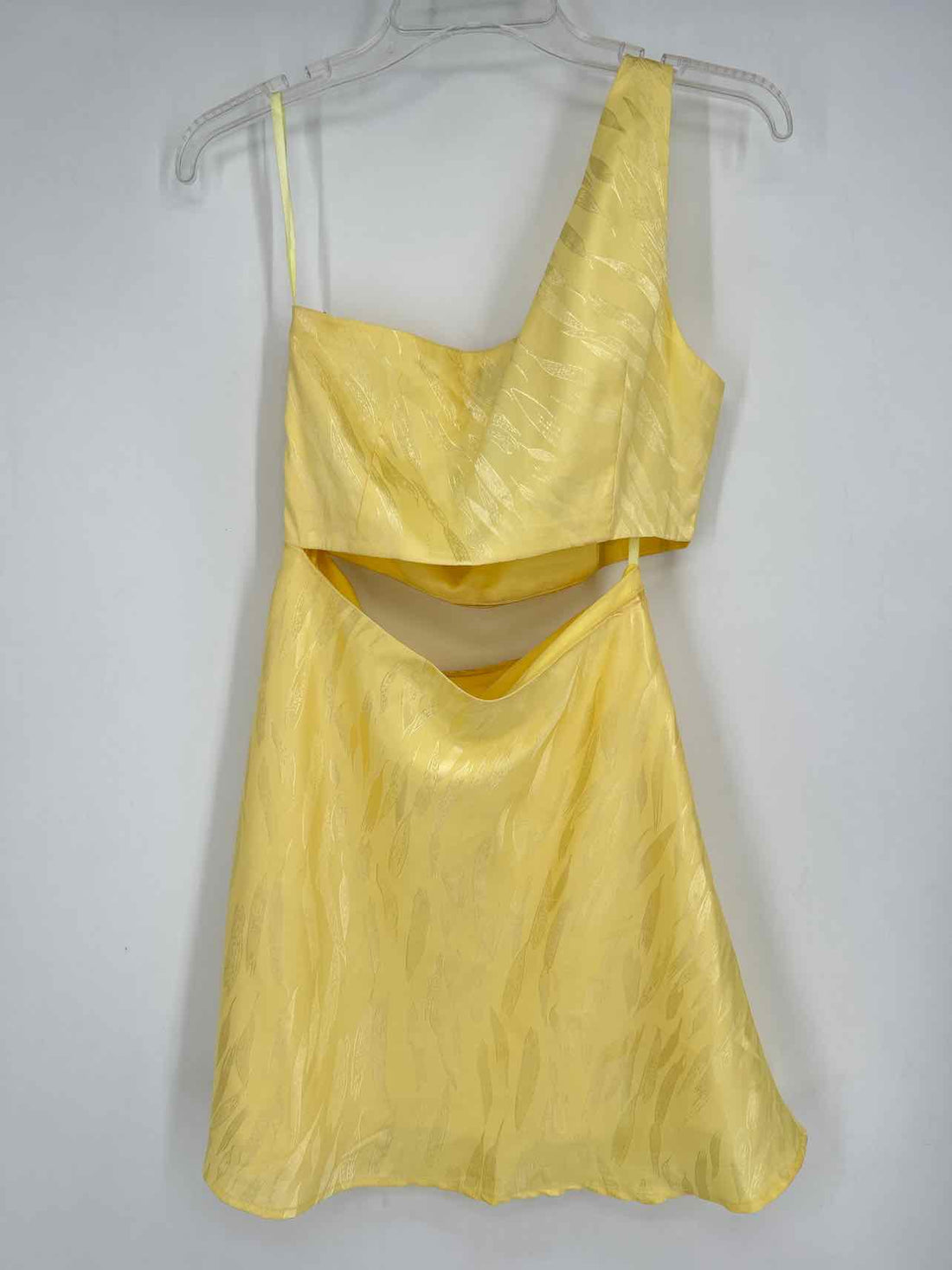 RNWY Size 6 Yellow One Shoulder Dress