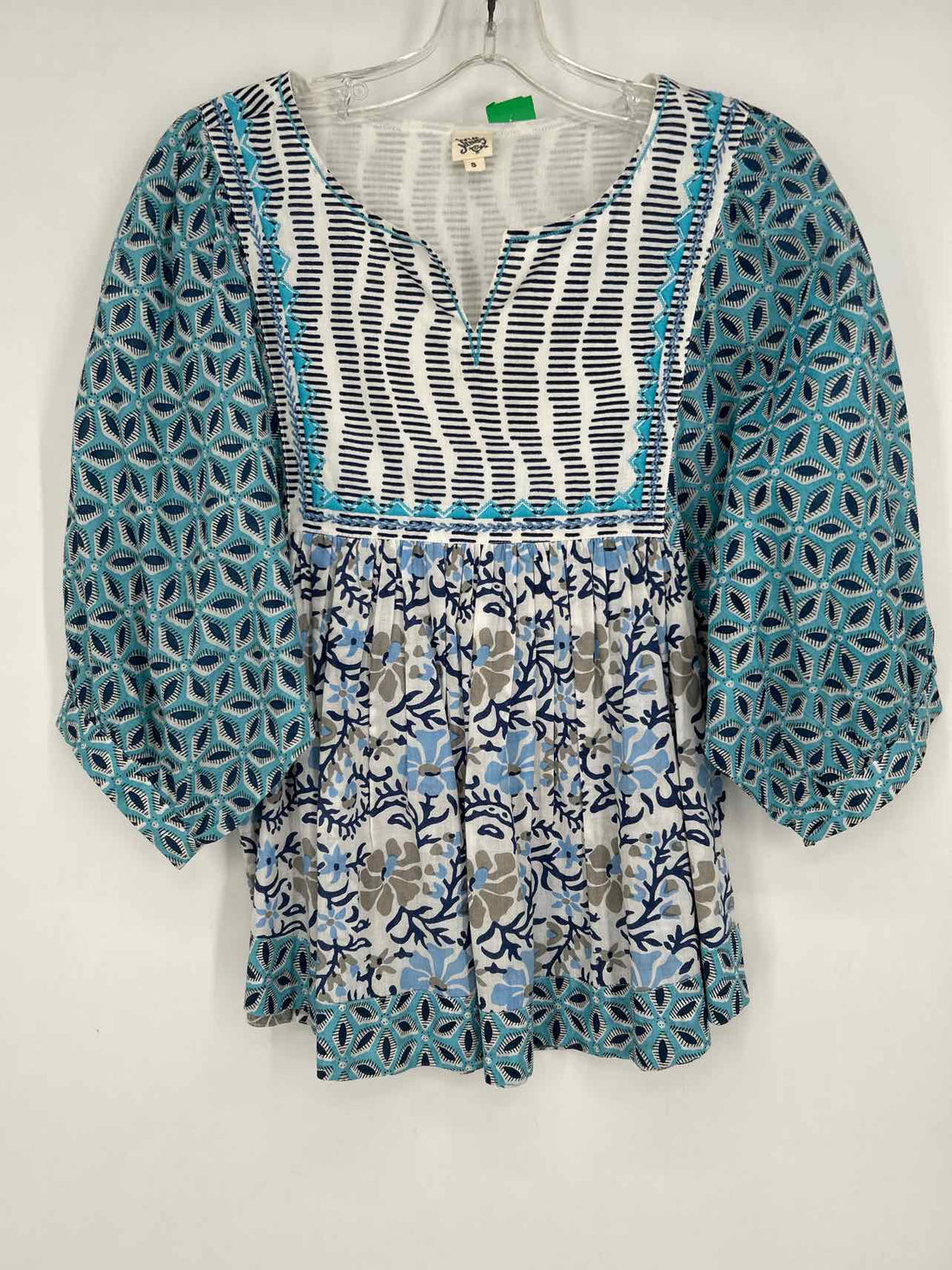 Ivy Jane Size S White & Blue Print Long Sleeve