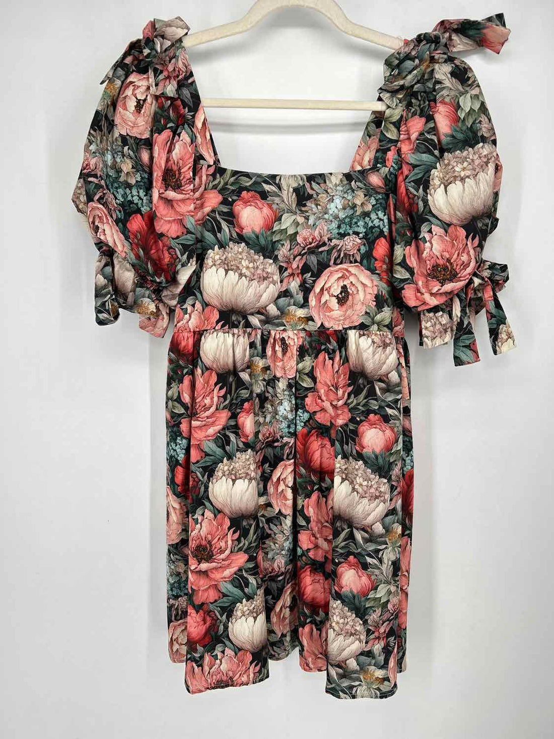 Entro Size L Black Green & Pink Floral Short Sleeve Dress