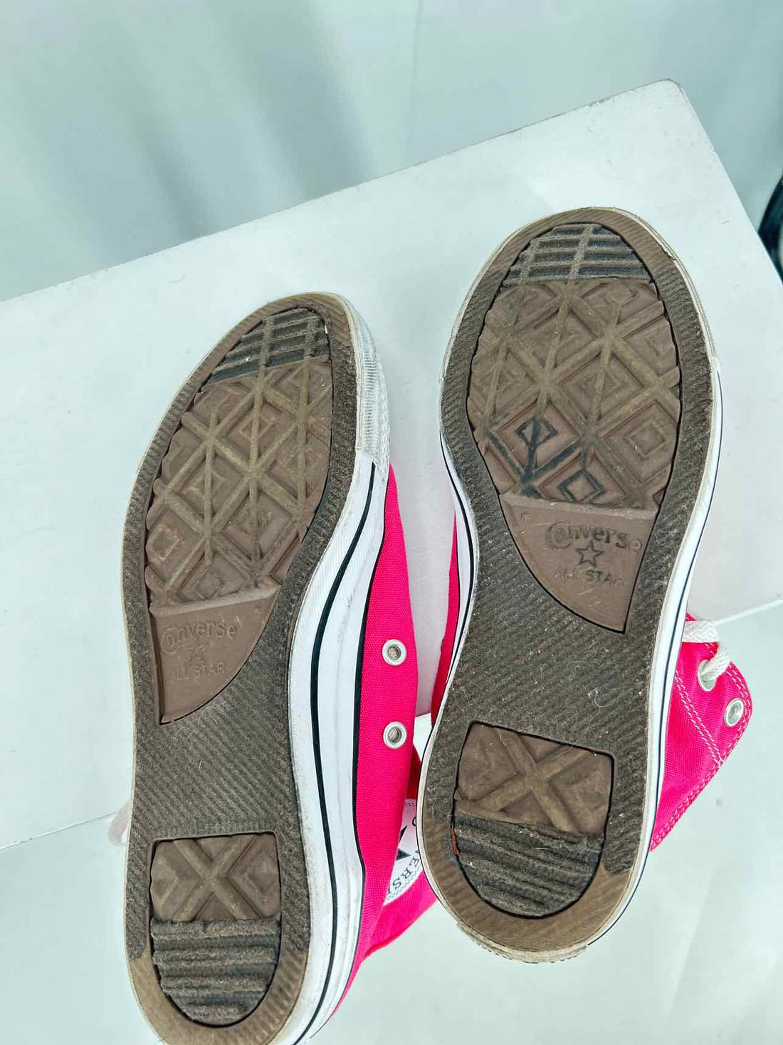 Converse Women Size 8 Hot Pink Sneakers