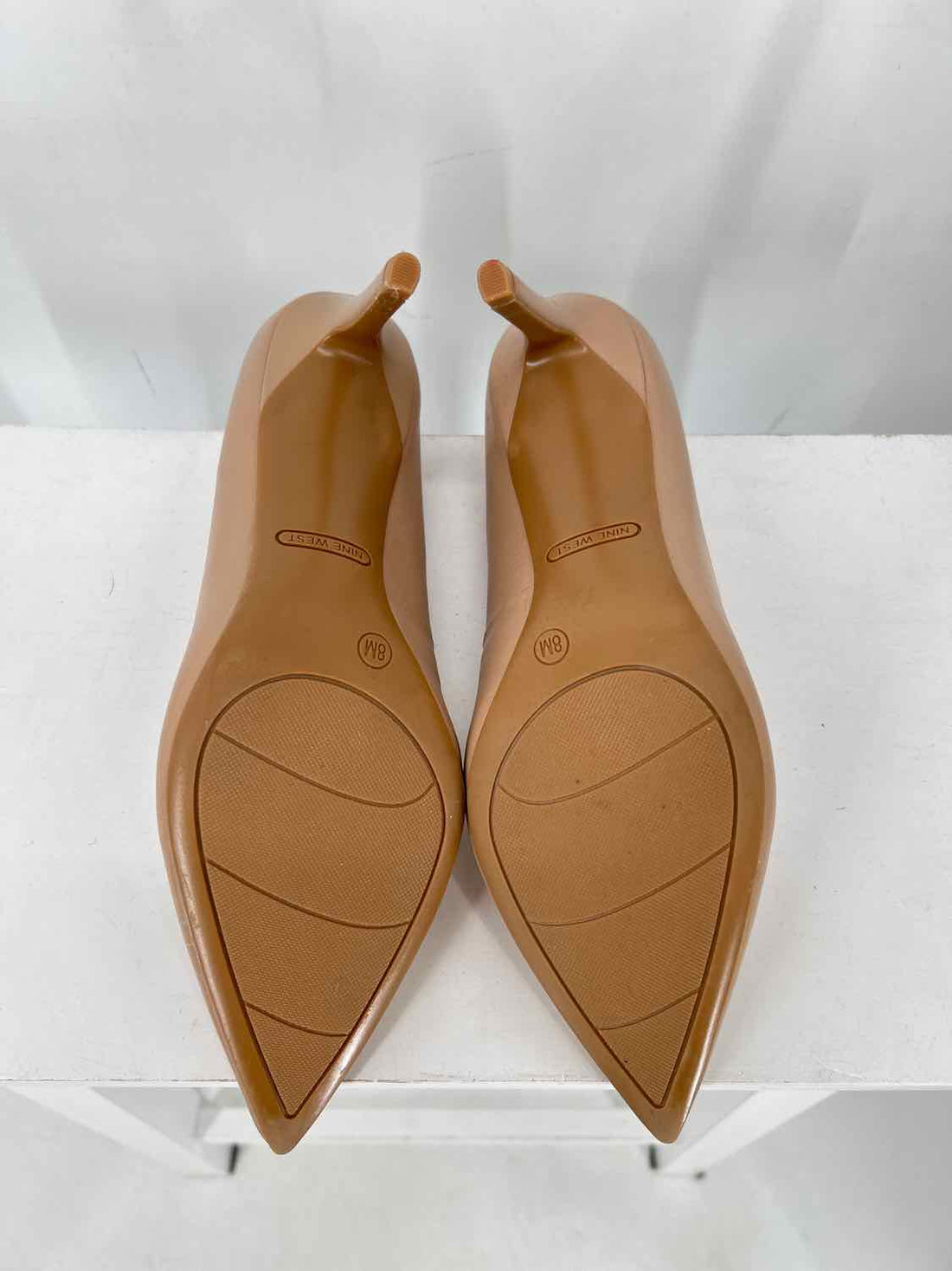 Nine West Women Size 8 Taupe Heels