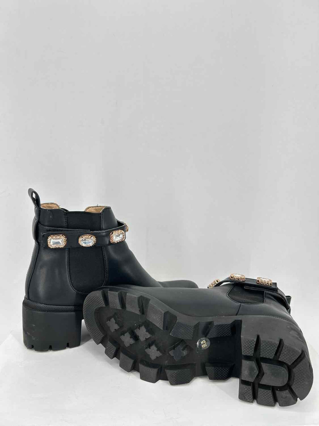 Steve Madden Women Size 9.5 Black Chelsea Boot