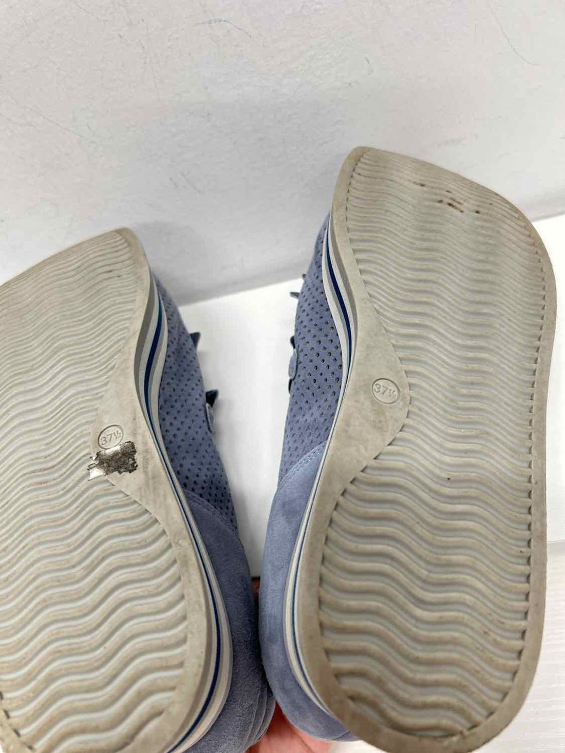 Softwaves Women Size 37.5 Blue Sneakers