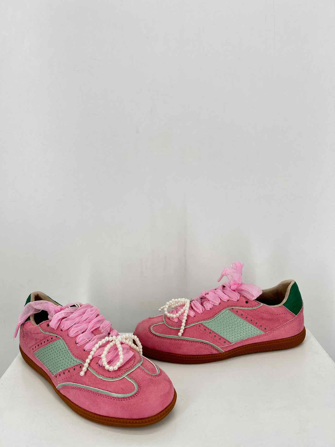 Shu Shop Women Size 6 Pink New Sneakers