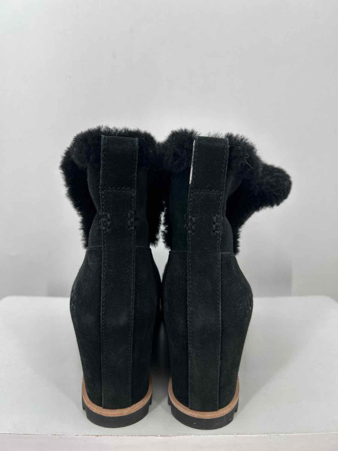 Ugg Women Size 9 Black New Genuine Suede Ankle Boot