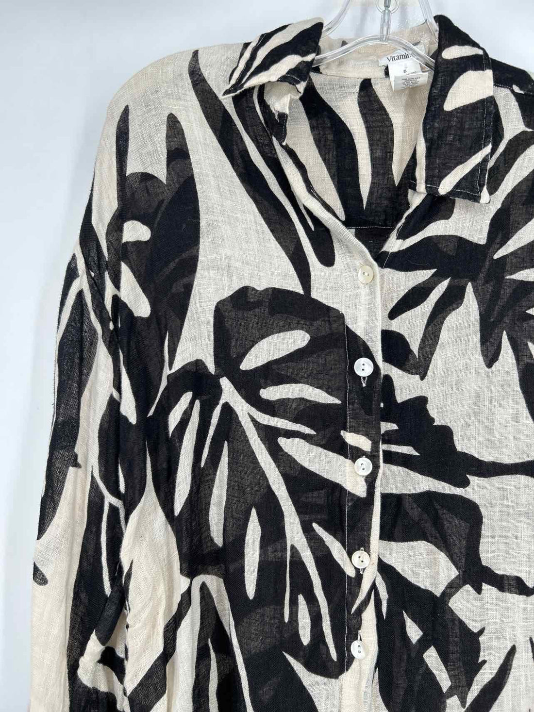 VitaminA Size S Black & Cream Linen Long Sleeve